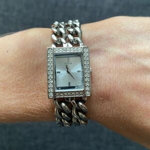 Guess watch with extra links (see photo)